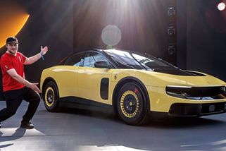 První elektrické Ferrari je venku! Něco jako Luce jste opravdu ještě neviděli